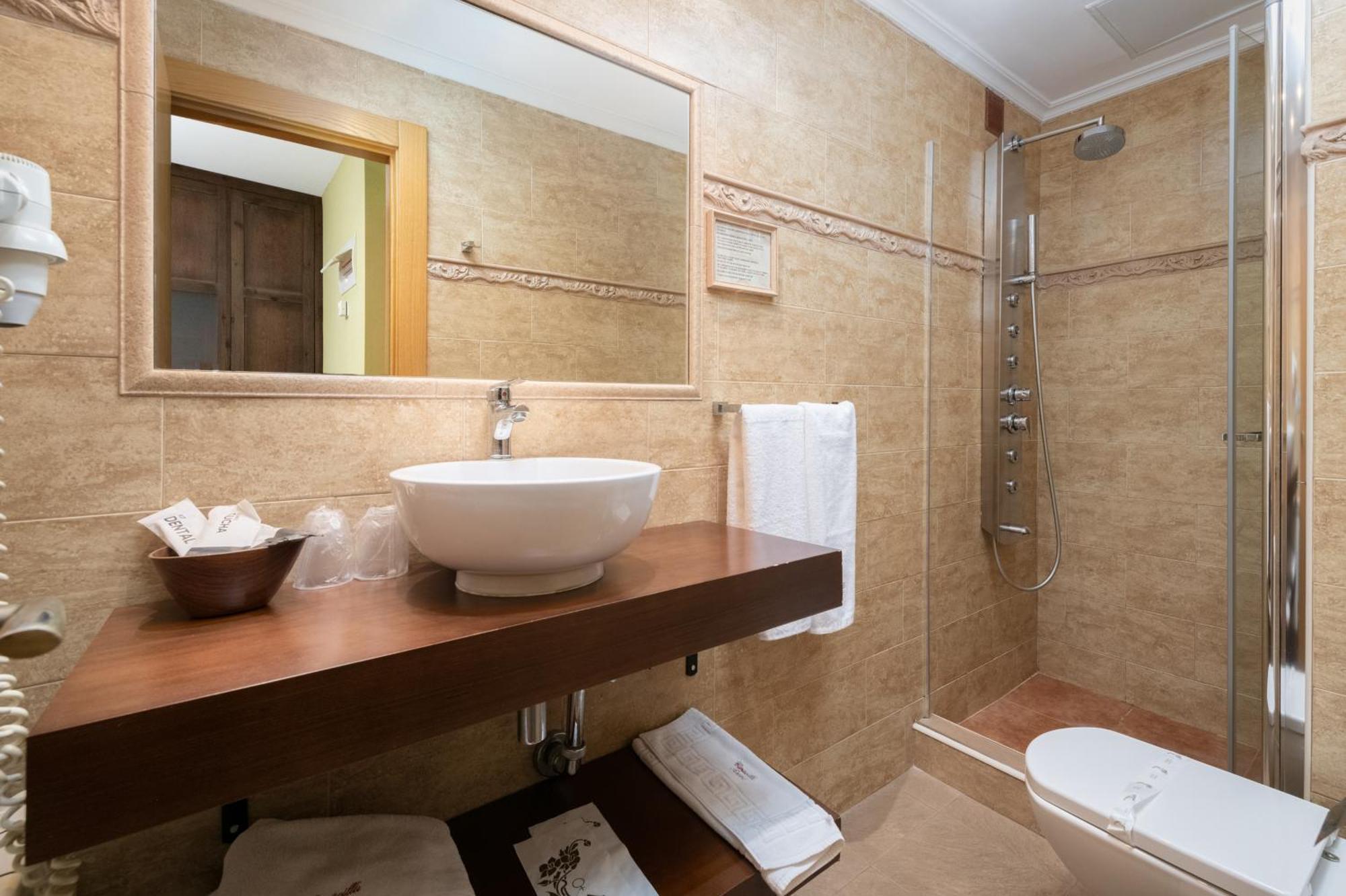 Cimavilla Rooms Gijón Extérieur photo